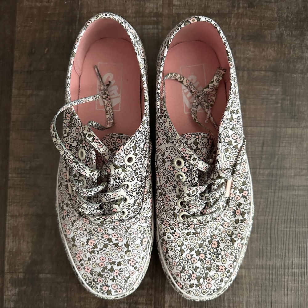 Vans Mono Floral Authentics in size 8.5 W/7.0 M